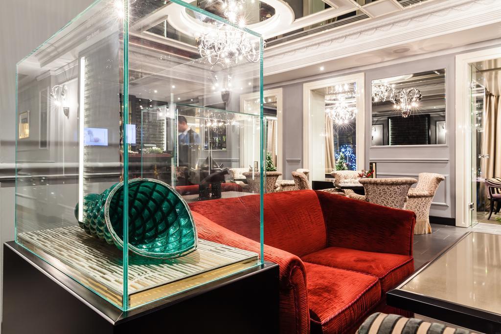 Baglioni Hotel Carlton - The Leading Hotels Of The World Милано Екстериор снимка