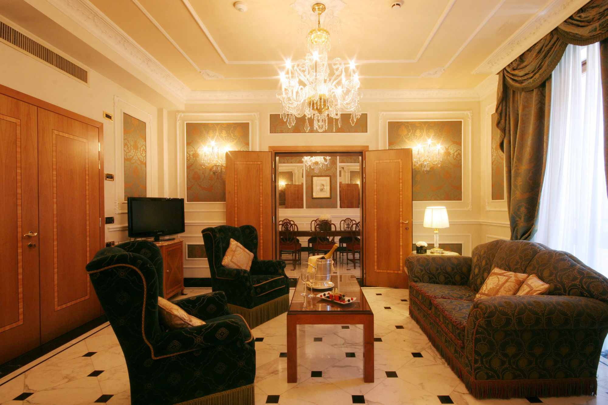 Baglioni Hotel Carlton - The Leading Hotels Of The World Милано Стая снимка