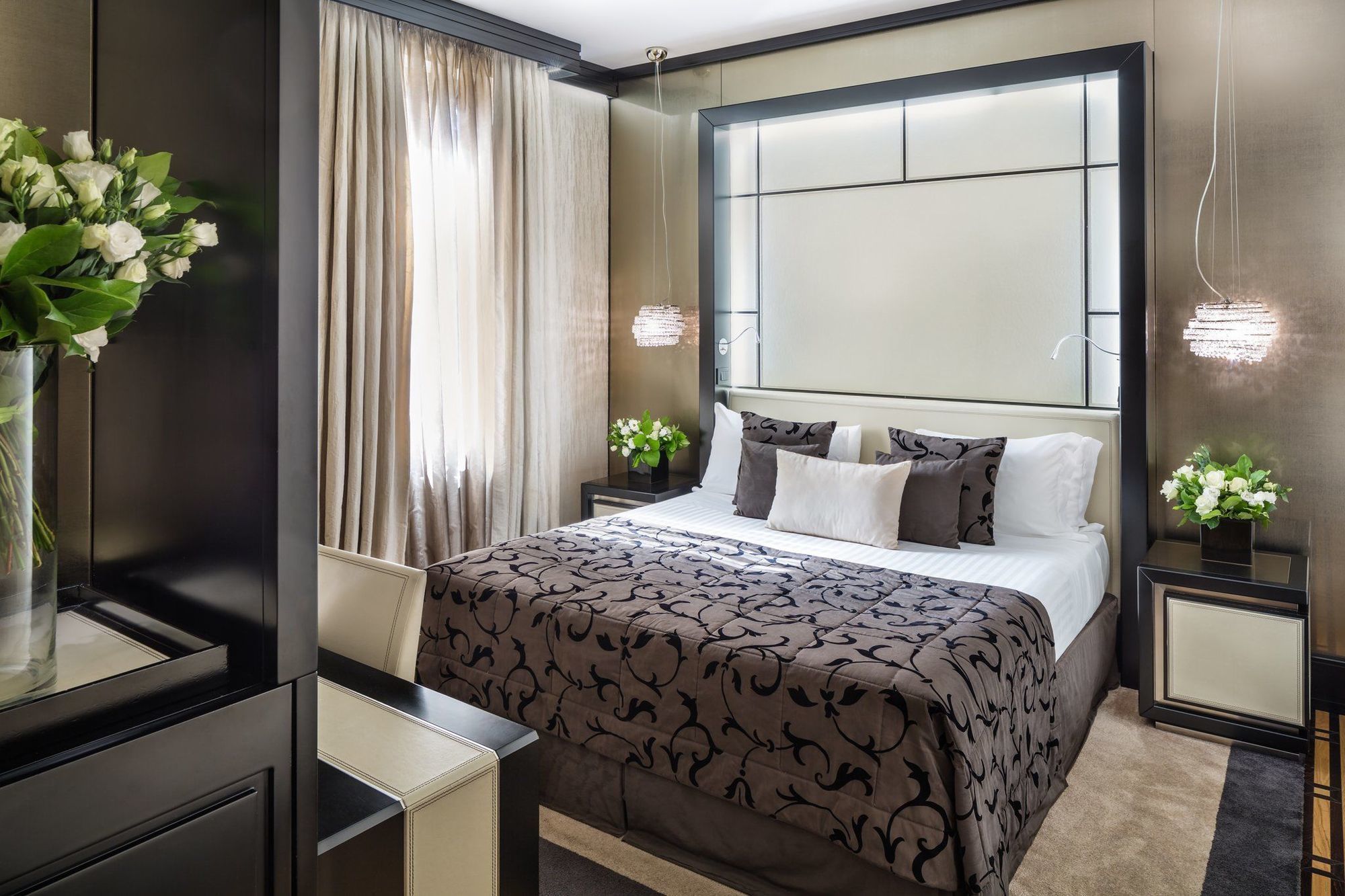 Baglioni Hotel Carlton - The Leading Hotels Of The World Милано Екстериор снимка